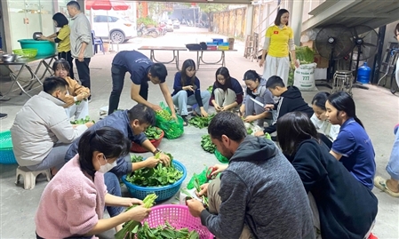 Trạm yêu thương số 16: Mỗi suất cơm – Một lời động viên chân thành