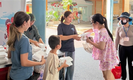 Huviron đồng hành cùng Trạm yêu thương số 18 - Ngọn Hải Đăng